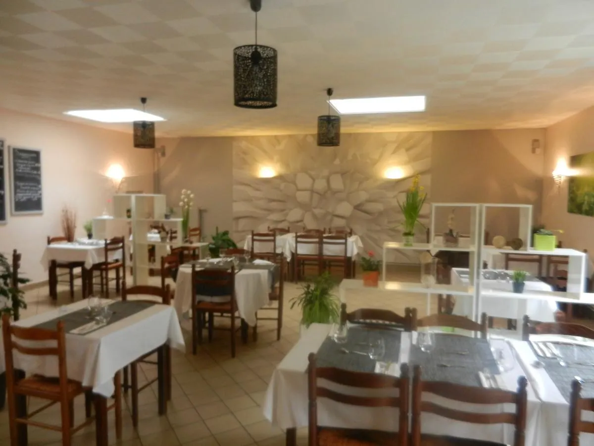 L'Arvor Hotell Guer 0*,  Frankrike